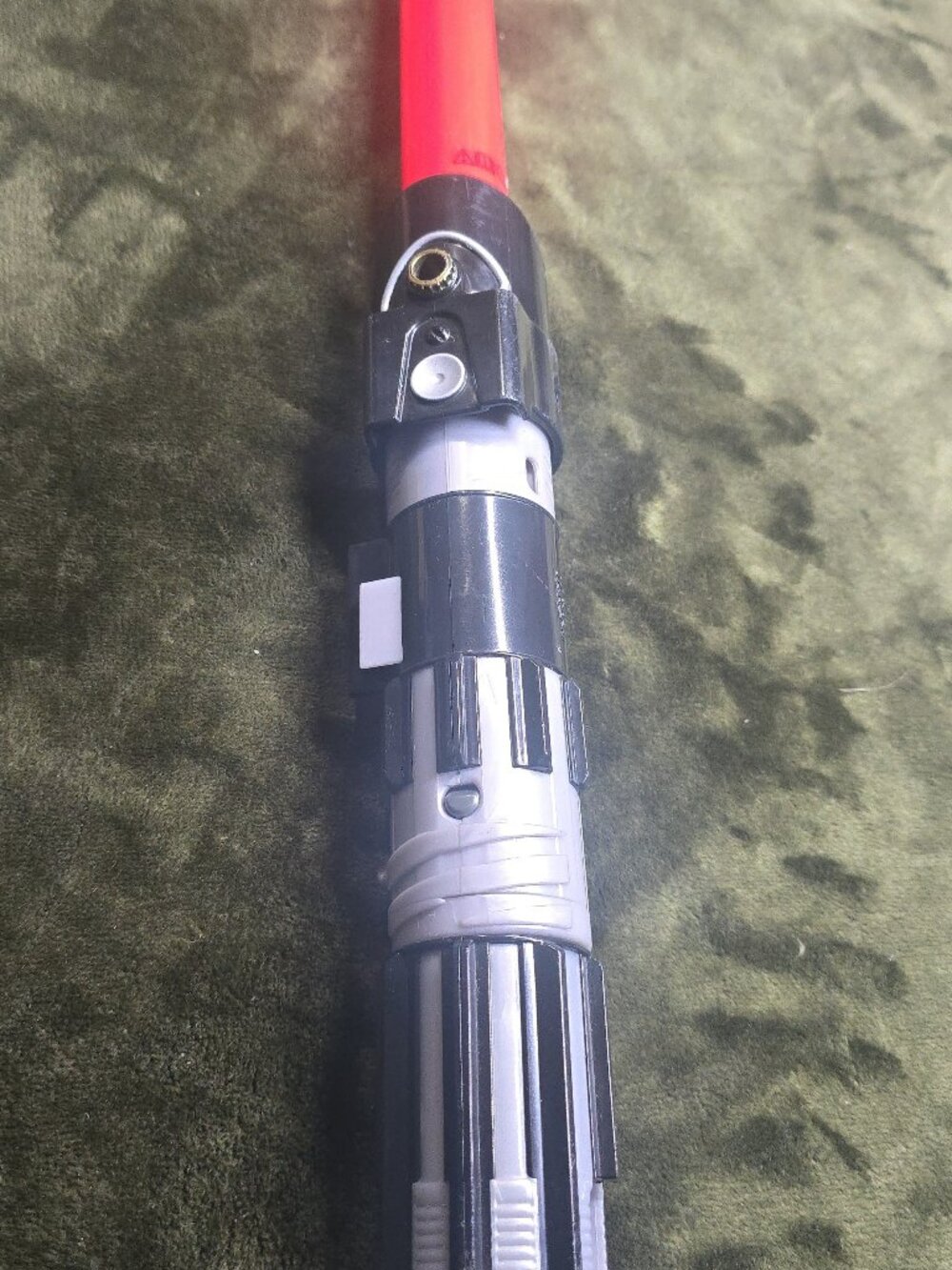 Star Wars Darth Vader Electronic Extendable Red Lightsaber - Hasbro